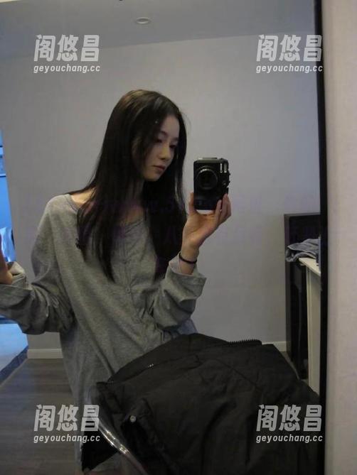 www.51.com网址，你的‘瓜’友圈，情感、八卦应有尽有，赶紧上车吧！