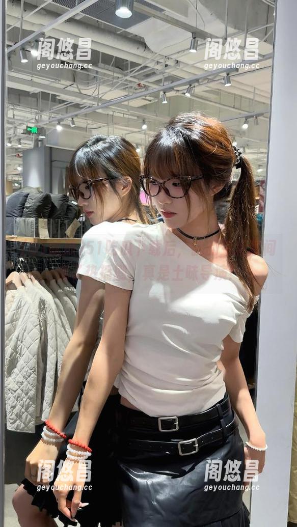 51吃瓜下载后，我的生活瞬间成了热播剧，真是土味导演！