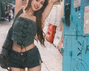 快点，这个传送门好像能通往www.51dhav.cc的最新瓜地！走吧走吧！