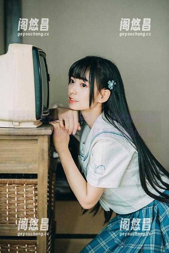 在zztt01网页上，居然发现我的前任也在偷偷吃瓜？！这是什么操作啊！