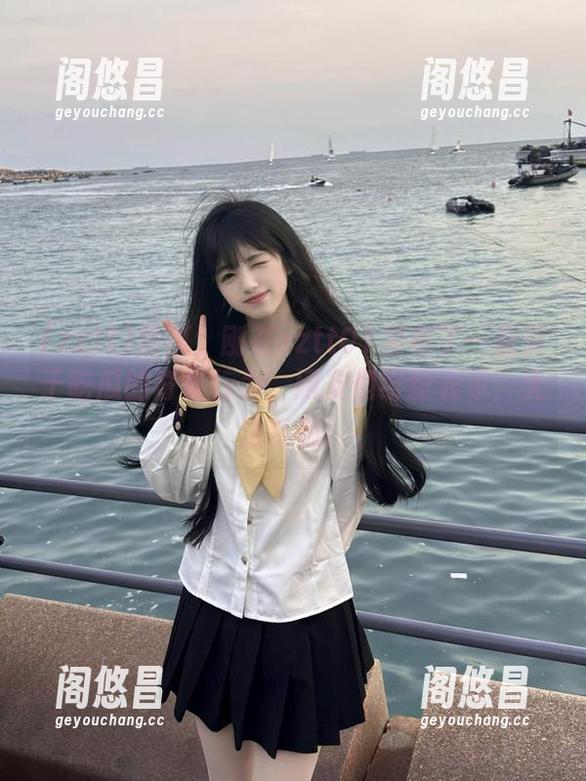 震惊！刚在zztt01发布了一条关于吃瓜的奇怪行为，网友们纷纷表示：无法直视！