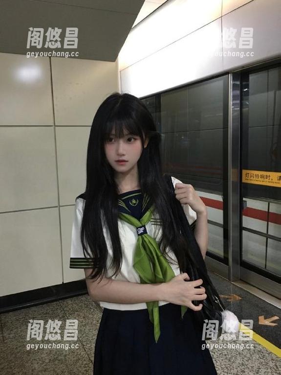 点击五一吃瓜网的入口，心情像波浪起伏，谁知道下载安装自己能否平稳过渡？