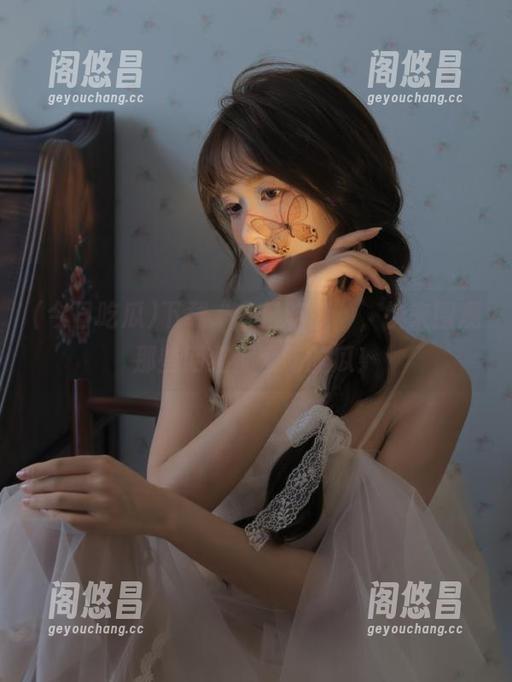 下载“今日吃瓜”，快来围观那些网红都爱吃的瓜！