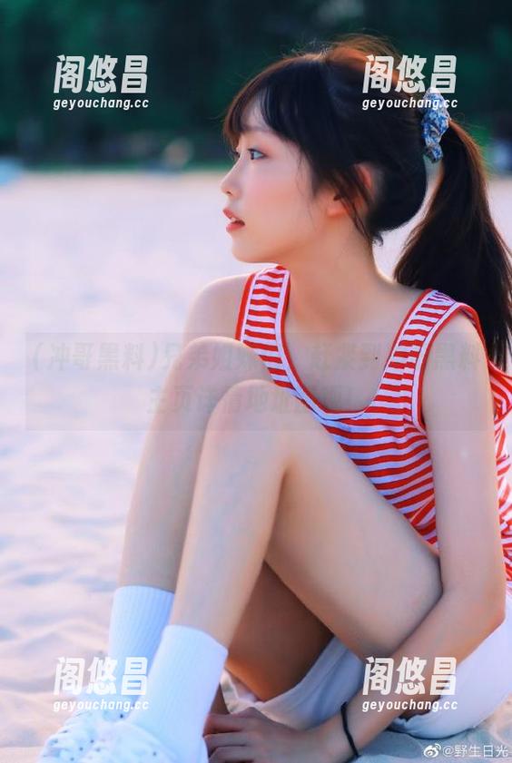 兄弟姐妹们，赶紧到冲哥黑料主页详情地址围观！