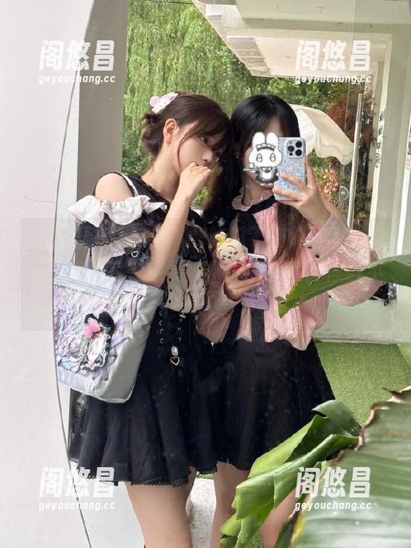 导航到吃瓜不打烊，直播间天天像买菜，感觉能随便挑，就问你敢不敢？