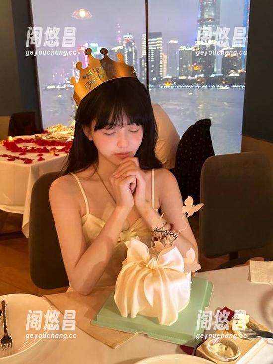 你绝对想不到，吃瓜网站深藏今日瓜人大战！