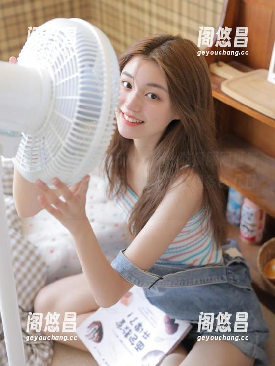 www.51cg.fun吃瓜网网址每月更新，瓜太好吃，我忍不住想多吃几口！