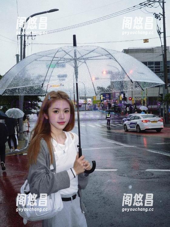 发现“吃瓜论坛”刚发布的信息有点超纲，有点小震惊啊！