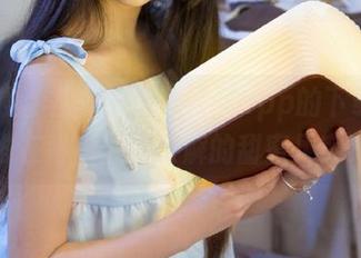 揭秘扒哥黑料app的下载者：谁在背后偷瞄破解的甜蜜果实？
