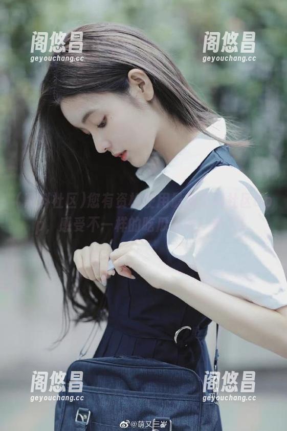 您有资格使用最新黑料社区app，感受不一样的吃瓜体验！慎入！